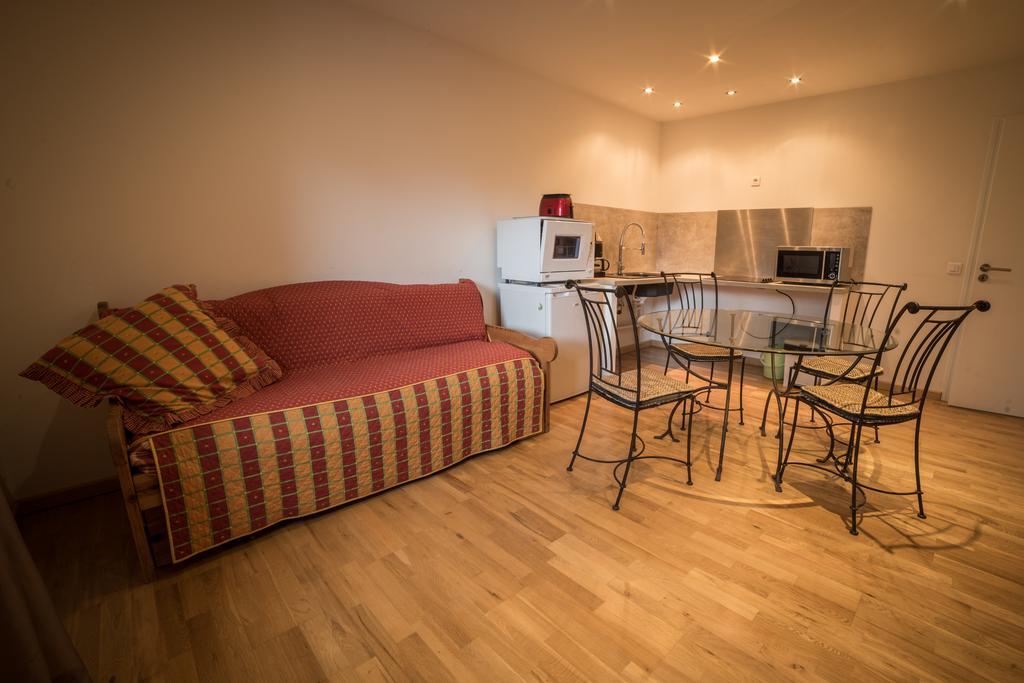 Chalet Les Moineaux Chambres D'Hotes * Jausiers