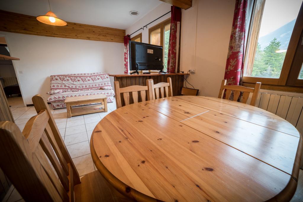 Chalet Les Moineaux Chambres D'Hotes Jausiers