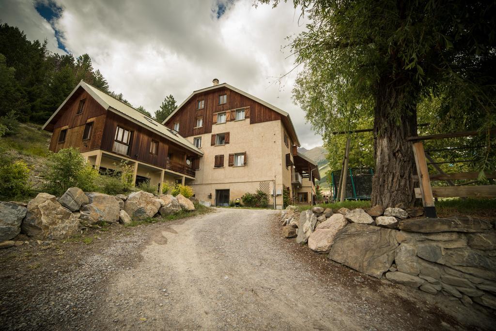 Les Moineaux D'hotes Appartement Jausiers